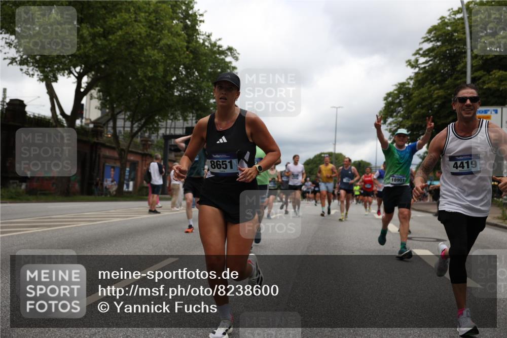 29.06.2025 - hella hamburg halbmarathon Yannick Fuchs http://msf.ph/oto/8238600 29.06.2025 10:47:14 20KM 1061, 1258, 1499, 1683, 1706, 1783, 2074, 2082, 2099, 2208, 2346, 2910, 3059, 3208, 3209, 3334, 3999, 4065, 4419, 4635, 4770, 5077, 5907, 6198, 6628, 7177, 7509, 7864, 8273, 8361, 8390, 8651, 9065, 9142, 9163, 9537, 10549, 10724, 10895, 11217, 11588, 11589, 11604, 11689, 11992, 12155, 12413, 12490, 12875, 12910, 13289, 14323, 15061, 15126, 15179, 15430, 15497, 15681, 15980, 16467, 16538, 16986, 18249, 18590, 18720, 18901, 19208, 19244 meine-sportfotos.de