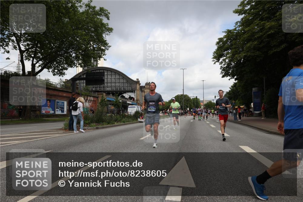 29.06.2025 - hella hamburg halbmarathon Yannick Fuchs http://msf.ph/oto/8238605 29.06.2025 10:34:40 20KM 1358, 1603, 1975, 2573, 2750, 2826, 3626, 4381, 4766, 4888, 5375, 5409, 5508, 5803, 6149, 6152, 6649, 7109, 7495, 7622, 8467, 8574, 8933, 9294, 10900, 11714, 11731, 12088, 12865, 14077, 14699, 15015, 15421, 15813, 15828, 16580, 16761, 17245, 17973, 18013, 18979 meine-sportfotos.de