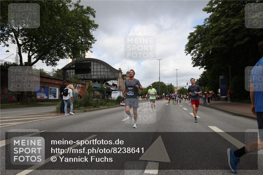 29.06.2025 - hella hamburg halbmarathon Yannick Fuchs http://msf.ph/oto/8238641 29.06.2025 10:34:40 20KM 1358, 1603, 1975, 2573, 2750, 2826, 3626, 4381, 4766, 4888, 5375, 5409, 5508, 5803, 6149, 6152, 6649, 7109, 7495, 7622, 8467, 8574, 8933, 9294, 10900, 11714, 11731, 12088, 12865, 14077, 14699, 15015, 15421, 15813, 15828, 16580, 16761, 17245, 17973, 18013, 18979 meine-sportfotos.de