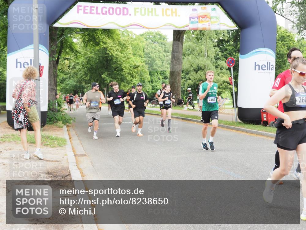 29.06.2025 - hella hamburg halbmarathon MichiJ http://msf.ph/oto/8238650 29.06.2025 10:50:16 Zwischen KM18-KM19 2424, 2685, 4328, 7290, 7453, 11208, 12315, 12316, 14493, 16367, 16478, 17071 meine-sportfotos.de
