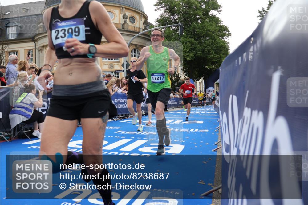 29.06.2025 - hella hamburg halbmarathon Strokosch-Dieckow http://msf.ph/oto/8238687 29.06.2025 10:36:06 Ziel 2399, 2774, 6032, 6990, 9313, 10477, 12168, 12447, 12488, 13419, 14601, 14875, 15115, 17078, 17217, 17329, 17691, 18156, 18259, 18600 meine-sportfotos.de