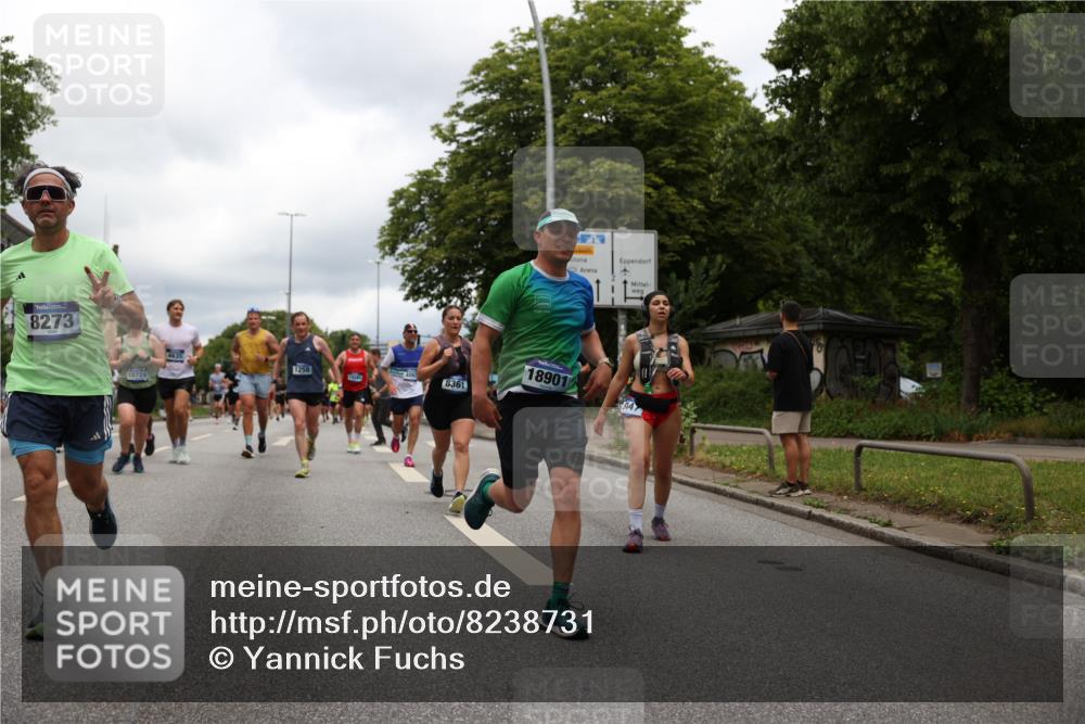 29.06.2025 - hella hamburg halbmarathon Yannick Fuchs http://msf.ph/oto/8238731 29.06.2025 10:47:15 20KM 1061, 1258, 1499, 1706, 1783, 2074, 2082, 2099, 2208, 2346, 2910, 3059, 3208, 3209, 3334, 3999, 4065, 4419, 4635, 4770, 5077, 5907, 6198, 6628, 6877, 7177, 7509, 7864, 8273, 8361, 8390, 8651, 9065, 9142, 9163, 9537, 10549, 10724, 10895, 11217, 11588, 11589, 11604, 11689, 11992, 12155, 12413, 12490, 12875, 12910, 13289, 14323, 15061, 15126, 15179, 15430, 15497, 15681, 15980, 16467, 16538, 16986, 18134, 18249, 18590, 18720, 18901, 19208, 19244 meine-sportfotos.de