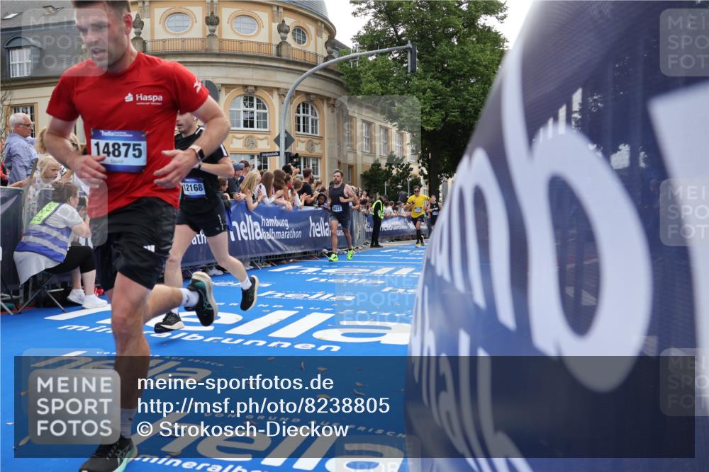 29.06.2025 - hella hamburg halbmarathon Strokosch-Dieckow http://msf.ph/oto/8238805 29.06.2025 10:36:08 Ziel 2399, 2774, 6032, 6829, 6990, 6993, 9313, 10477, 12168, 12447, 12488, 13419, 13991, 14601, 14875, 15115, 17078, 17217, 17329, 17691, 18156, 18600 meine-sportfotos.de