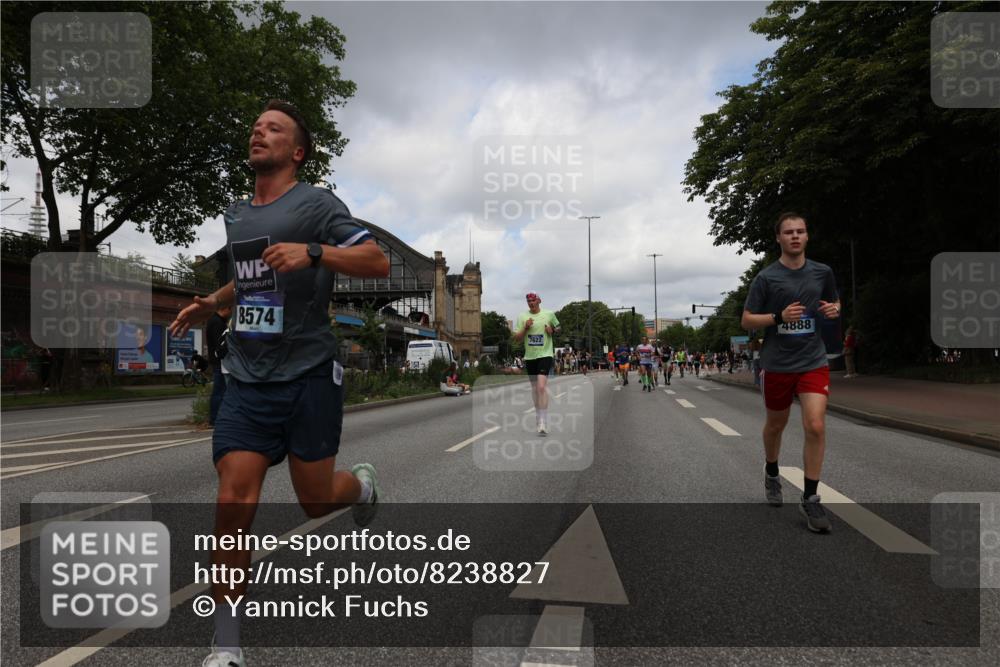 29.06.2025 - hella hamburg halbmarathon Yannick Fuchs http://msf.ph/oto/8238827 29.06.2025 10:34:41 20KM 1358, 1603, 1975, 2573, 2750, 2826, 3626, 4381, 4766, 4888, 5375, 5409, 5508, 5803, 6149, 6152, 6649, 7109, 7495, 7622, 8467, 8574, 8933, 9294, 10900, 11714, 11731, 12088, 12865, 14077, 14699, 14924, 15015, 15421, 15424, 15813, 15828, 16580, 16761, 17245, 17973, 18013, 18979 meine-sportfotos.de