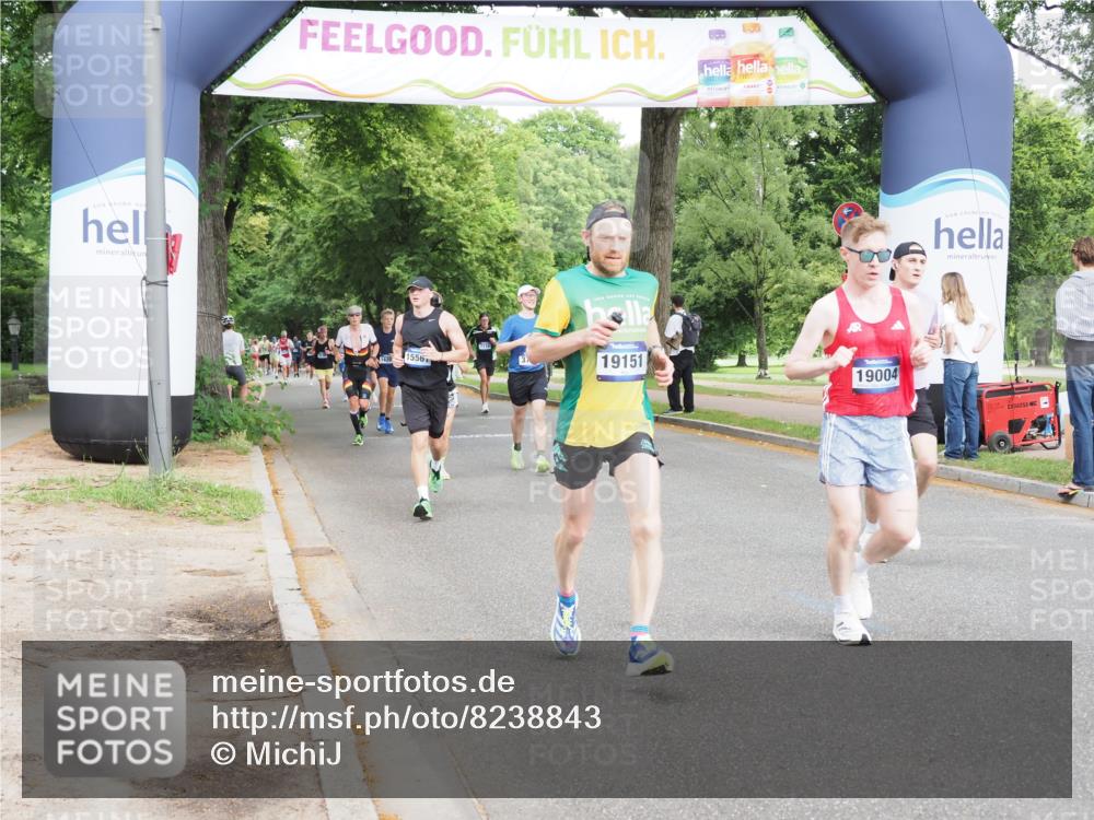 29.06.2025 - hella hamburg halbmarathon MichiJ http://msf.ph/oto/8238843 29.06.2025 10:27:27 Zwischen KM18-KM19 3431, 3783, 7981, 9403, 11049, 11281, 11379, 13514, 14905, 15372, 15561, 17623, 18723, 18761, 19004, 19151 meine-sportfotos.de