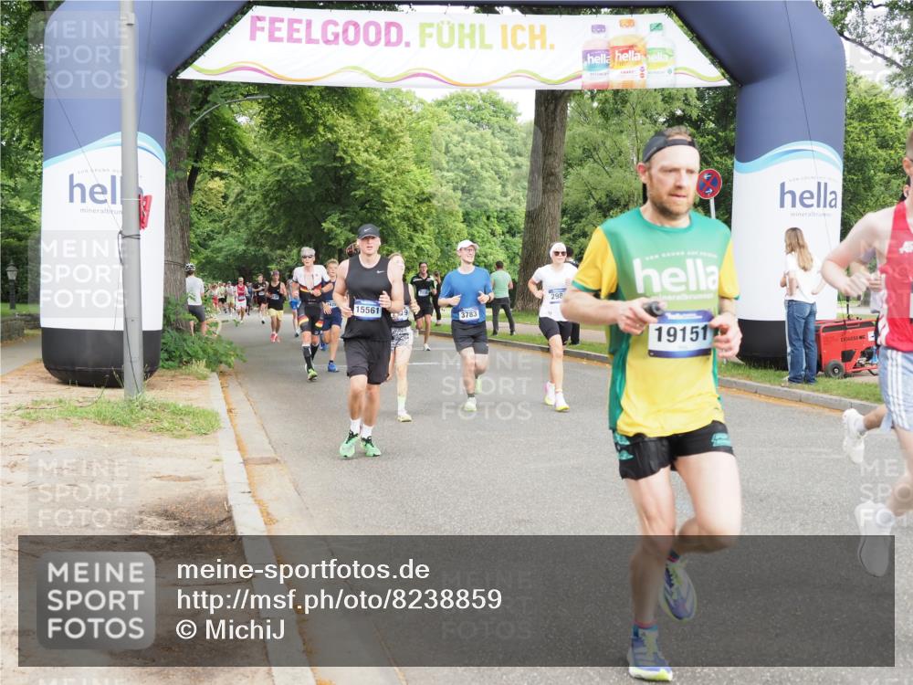 29.06.2025 - hella hamburg halbmarathon MichiJ http://msf.ph/oto/8238859 29.06.2025 10:27:27 Zwischen KM18-KM19 3431, 3783, 7981, 9403, 11049, 11281, 11379, 13514, 14905, 15372, 15561, 17623, 18723, 18761, 19004, 19151 meine-sportfotos.de