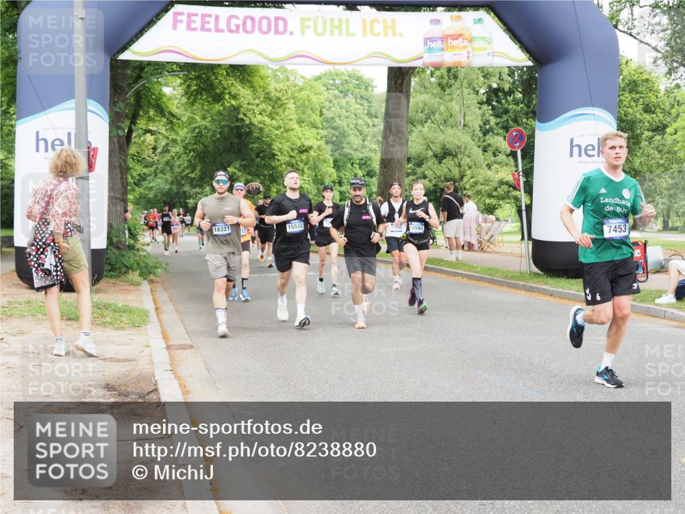 29.06.2025 - hella hamburg halbmarathon MichiJ http://msf.ph/oto/8238880 29.06.2025 10:50:17 Zwischen KM18-KM19 2424, 2685, 4328, 7290, 7453, 7717, 11208, 12315, 14493, 16367, 16478, 16594, 17071, 17441, 18321 meine-sportfotos.de