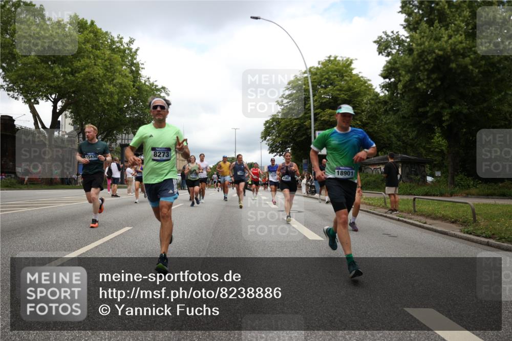 29.06.2025 - hella hamburg halbmarathon Yannick Fuchs http://msf.ph/oto/8238886 29.06.2025 10:47:15 20KM 1061, 1258, 1499, 1706, 1783, 2074, 2082, 2099, 2208, 2346, 2910, 3059, 3208, 3209, 3334, 3999, 4065, 4419, 4635, 4770, 5077, 5907, 6198, 6628, 6877, 7177, 7509, 7864, 8273, 8361, 8390, 8651, 9065, 9142, 9163, 9537, 10549, 10724, 10895, 11217, 11588, 11589, 11604, 11689, 11992, 12155, 12413, 12490, 12875, 12910, 13289, 14323, 15061, 15126, 15179, 15430, 15497, 15681, 15980, 16467, 16538, 16986, 18134, 18249, 18590, 18720, 18901, 19208, 19244 meine-sportfotos.de