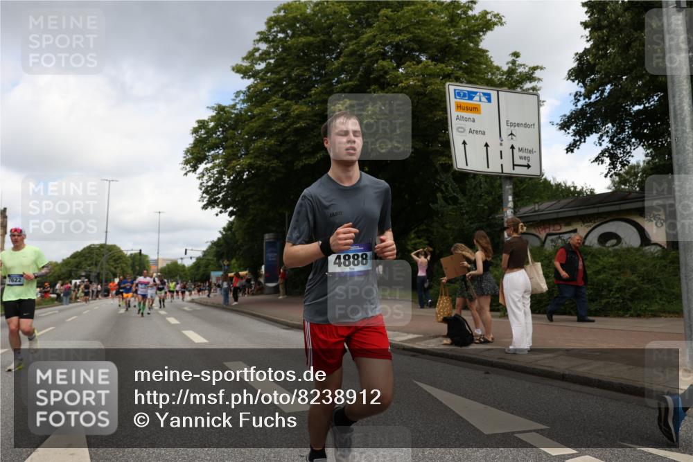 29.06.2025 - hella hamburg halbmarathon Yannick Fuchs http://msf.ph/oto/8238912 29.06.2025 10:34:41 20KM 1358, 1603, 1975, 2573, 2750, 2826, 3626, 4381, 4766, 4888, 5375, 5409, 5508, 5803, 6149, 6152, 6649, 7109, 7495, 7622, 8467, 8574, 8933, 9294, 10900, 11714, 11731, 12088, 12865, 14077, 14699, 14924, 15015, 15421, 15424, 15813, 15828, 16580, 16761, 17245, 17973, 18013, 18979 meine-sportfotos.de