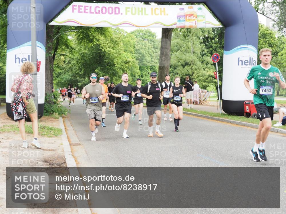 29.06.2025 - hella hamburg halbmarathon MichiJ http://msf.ph/oto/8238917 29.06.2025 10:50:17 Zwischen KM18-KM19 2424, 2685, 4328, 7290, 7453, 7717, 11208, 12315, 14493, 16367, 16478, 16594, 17071, 17441, 18321 meine-sportfotos.de
