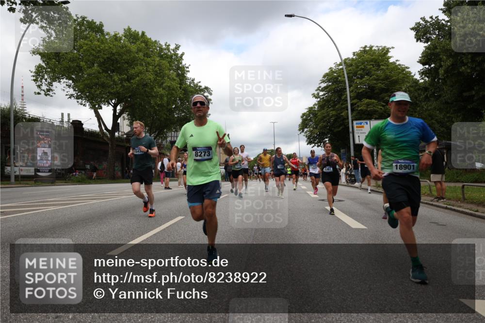29.06.2025 - hella hamburg halbmarathon Yannick Fuchs http://msf.ph/oto/8238922 29.06.2025 10:47:15 20KM 1061, 1258, 1499, 1706, 1783, 2074, 2082, 2099, 2208, 2346, 2910, 3059, 3208, 3209, 3334, 3999, 4065, 4419, 4635, 4770, 5077, 5907, 6198, 6628, 6877, 7177, 7509, 7864, 8273, 8361, 8390, 8651, 9065, 9142, 9163, 9537, 10549, 10724, 10895, 11217, 11588, 11589, 11604, 11689, 11992, 12155, 12413, 12490, 12875, 12910, 13289, 14323, 15061, 15126, 15179, 15430, 15497, 15681, 15980, 16467, 16538, 16986, 18134, 18249, 18590, 18720, 18901, 19208, 19244 meine-sportfotos.de