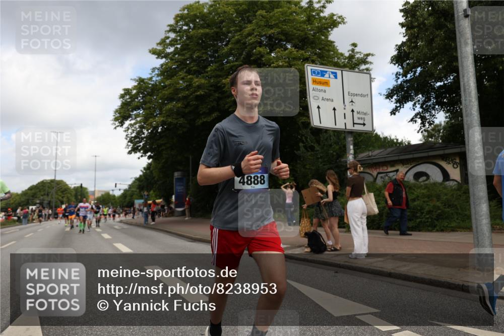 29.06.2025 - hella hamburg halbmarathon Yannick Fuchs http://msf.ph/oto/8238953 29.06.2025 10:34:41 20KM 1358, 1603, 1975, 2573, 2750, 2826, 3626, 4381, 4766, 4888, 5375, 5409, 5508, 5803, 6149, 6152, 6649, 7109, 7495, 7622, 8467, 8574, 8933, 9294, 10900, 11714, 11731, 12088, 12865, 14077, 14699, 14924, 15015, 15421, 15424, 15813, 15828, 16580, 16761, 17245, 17973, 18013, 18979 meine-sportfotos.de