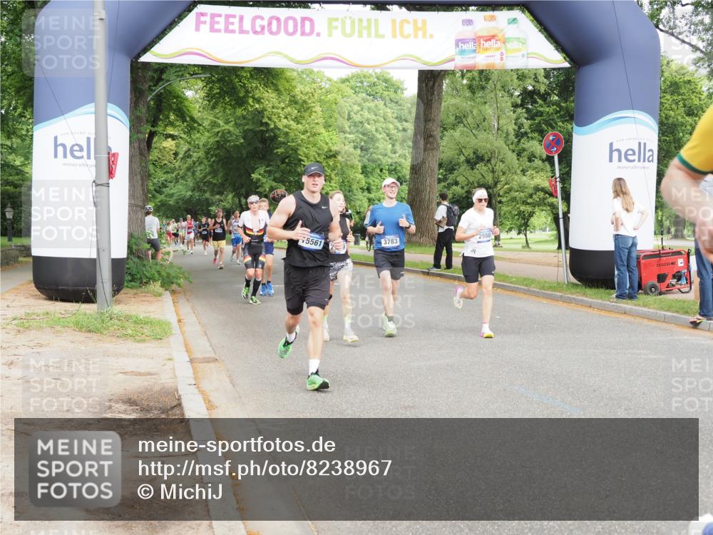 29.06.2025 - hella hamburg halbmarathon MichiJ http://msf.ph/oto/8238967 29.06.2025 10:27:28 Zwischen KM18-KM19 2980, 3431, 3783, 7981, 9403, 11049, 11281, 13514, 14905, 15372, 15561, 17623, 18723, 18761, 19004, 19151 meine-sportfotos.de