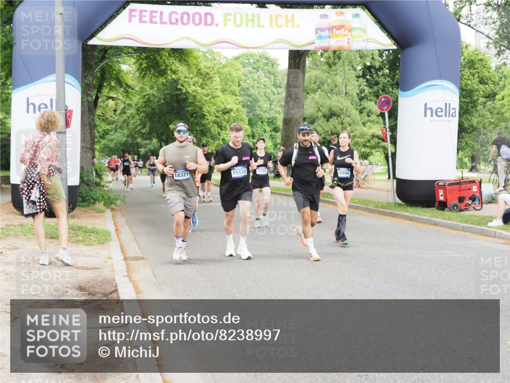 29.06.2025 - hella hamburg halbmarathon MichiJ http://msf.ph/oto/8238997 29.06.2025 10:50:18 Zwischen KM18-KM19 2424, 2685, 7290, 7453, 7717, 11208, 12315, 14493, 15532, 16478, 16594, 17071, 17441, 18321 meine-sportfotos.de