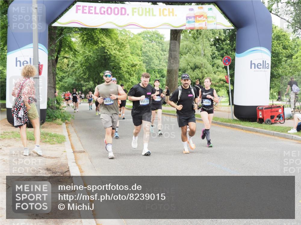 29.06.2025 - hella hamburg halbmarathon MichiJ http://msf.ph/oto/8239015 29.06.2025 10:50:18 Zwischen KM18-KM19 2424, 2685, 7290, 7453, 7717, 11208, 12315, 14493, 15532, 16478, 16594, 17071, 17441, 18321 meine-sportfotos.de