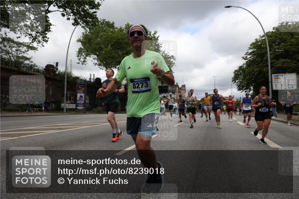 29.06.2025 - hella hamburg halbmarathon Yannick Fuchs http://msf.ph/oto/8239018 29.06.2025 10:47:16 20KM 1061, 1258, 1499, 1706, 1783, 2074, 2082, 2099, 2208, 2346, 2910, 3059, 3208, 3209, 3334, 3999, 4065, 4419, 4635, 4770, 5077, 5907, 6198, 6628, 6877, 7177, 7509, 7864, 8273, 8361, 8390, 8651, 9065, 9142, 9163, 9537, 10549, 10724, 10895, 11217, 11588, 11589, 11604, 11689, 11992, 12155, 12413, 12490, 12875, 12910, 13289, 13997, 14323, 15061, 15126, 15179, 15430, 15497, 15681, 16467, 16538, 16986, 18134, 18249, 18590, 18720, 18901, 19208, 19244 meine-sportfotos.de