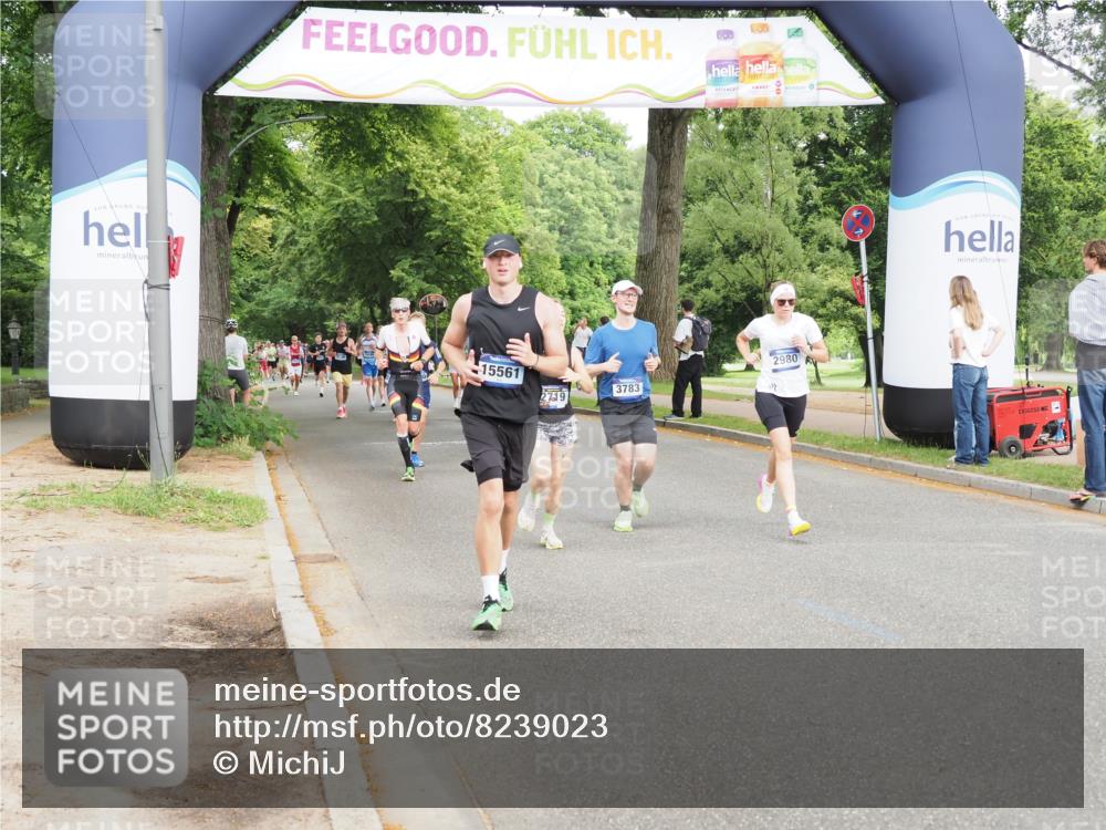 29.06.2025 - hella hamburg halbmarathon MichiJ http://msf.ph/oto/8239023 29.06.2025 10:27:28 Zwischen KM18-KM19 2980, 3431, 3783, 7981, 9403, 11049, 11281, 13514, 14905, 15372, 15561, 17623, 18723, 18761, 19004, 19151 meine-sportfotos.de