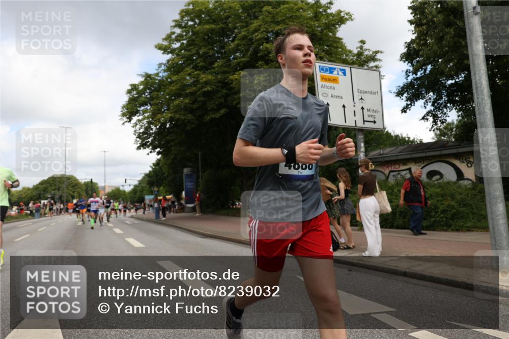 29.06.2025 - hella hamburg halbmarathon Yannick Fuchs http://msf.ph/oto/8239032 29.06.2025 10:34:41 20KM 1358, 1603, 1975, 2573, 2750, 2826, 3626, 4381, 4766, 4888, 5375, 5409, 5508, 5803, 6149, 6152, 6649, 7109, 7495, 7622, 8467, 8574, 8933, 9294, 10900, 11714, 11731, 12088, 12865, 14077, 14699, 14924, 15015, 15421, 15424, 15813, 15828, 16580, 16761, 17245, 17973, 18013, 18979 meine-sportfotos.de