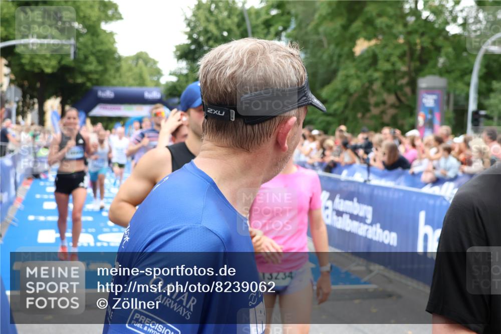 29.06.2025 - hella hamburg halbmarathon Zöllner http://msf.ph/oto/8239062 29.06.2025 10:55:36 Ziel 2982, 3037, 5319, 6591, 8573, 11554, 11568, 12196, 12544, 12584, 13267, 14036, 14592, 16110, 16334, 16609, 17615 meine-sportfotos.de