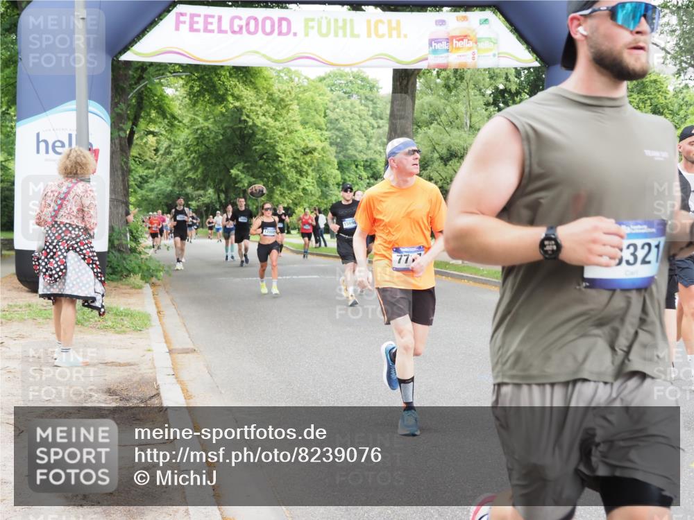 29.06.2025 - hella hamburg halbmarathon MichiJ http://msf.ph/oto/8239076 29.06.2025 10:50:20 Zwischen KM18-KM19 2424, 2685, 7290, 7453, 7717, 14493, 15532, 16478, 16594, 17441, 18321 meine-sportfotos.de