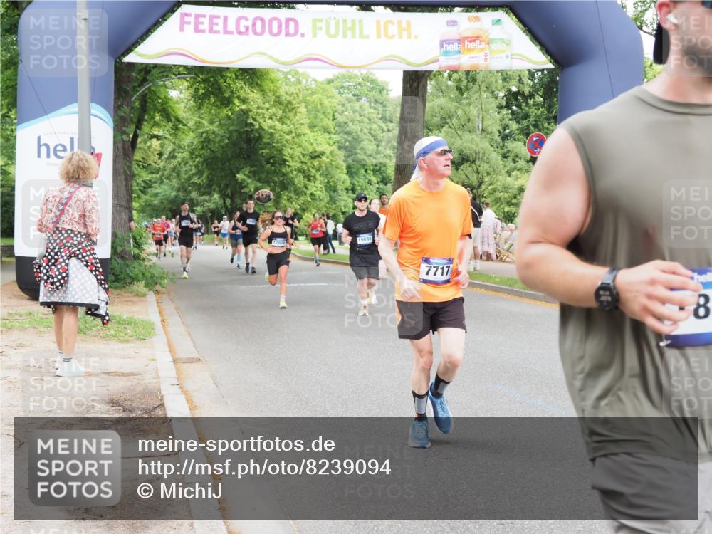 29.06.2025 - hella hamburg halbmarathon MichiJ http://msf.ph/oto/8239094 29.06.2025 10:50:20 Zwischen KM18-KM19 2424, 2685, 7290, 7453, 7717, 14493, 15532, 16478, 16594, 17441, 18321 meine-sportfotos.de