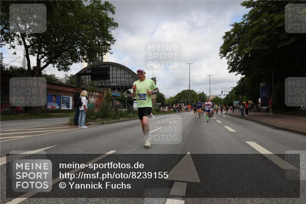 29.06.2025 - hella hamburg halbmarathon Yannick Fuchs http://msf.ph/oto/8239155 29.06.2025 10:34:42 20KM 1358, 1603, 1975, 2573, 2750, 2826, 3626, 4381, 4766, 4888, 5375, 5409, 5508, 5803, 6149, 6152, 6649, 7109, 7495, 7622, 8467, 8574, 8933, 9294, 10900, 11731, 12088, 12865, 14077, 14699, 14924, 15015, 15421, 15424, 15813, 15828, 16580, 16761, 17245, 17973, 18614, 18979 meine-sportfotos.de