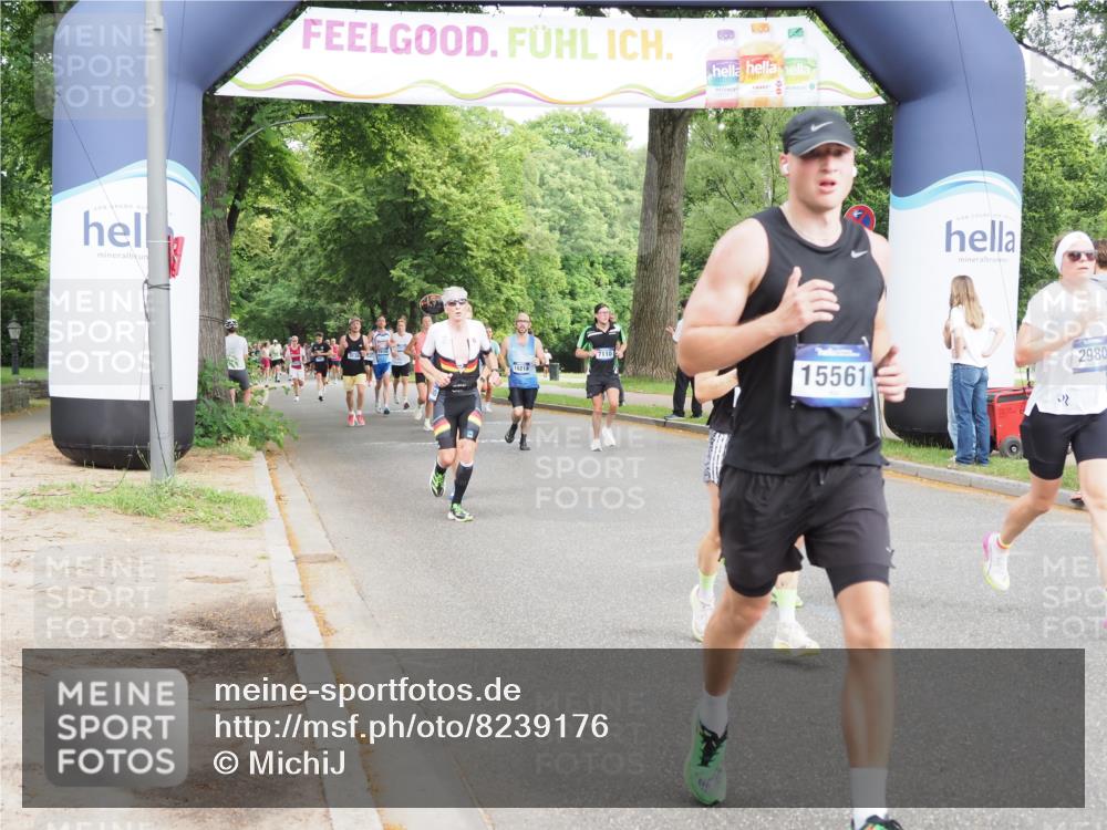 29.06.2025 - hella hamburg halbmarathon MichiJ http://msf.ph/oto/8239176 29.06.2025 10:27:29 Zwischen KM18-KM19 2719, 2980, 3431, 3783, 7981, 9403, 11049, 11281, 13514, 14905, 15372, 15561, 17623, 18723, 18761, 19004, 19151 meine-sportfotos.de