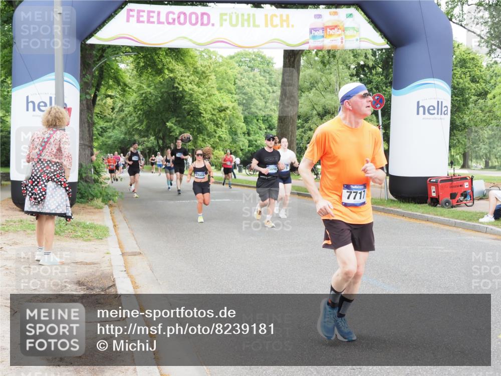 29.06.2025 - hella hamburg halbmarathon MichiJ http://msf.ph/oto/8239181 29.06.2025 10:50:21 Zwischen KM18-KM19 2424, 3919, 7290, 7453, 7717, 12008, 14493, 15532, 15698, 16594, 17441, 18321 meine-sportfotos.de