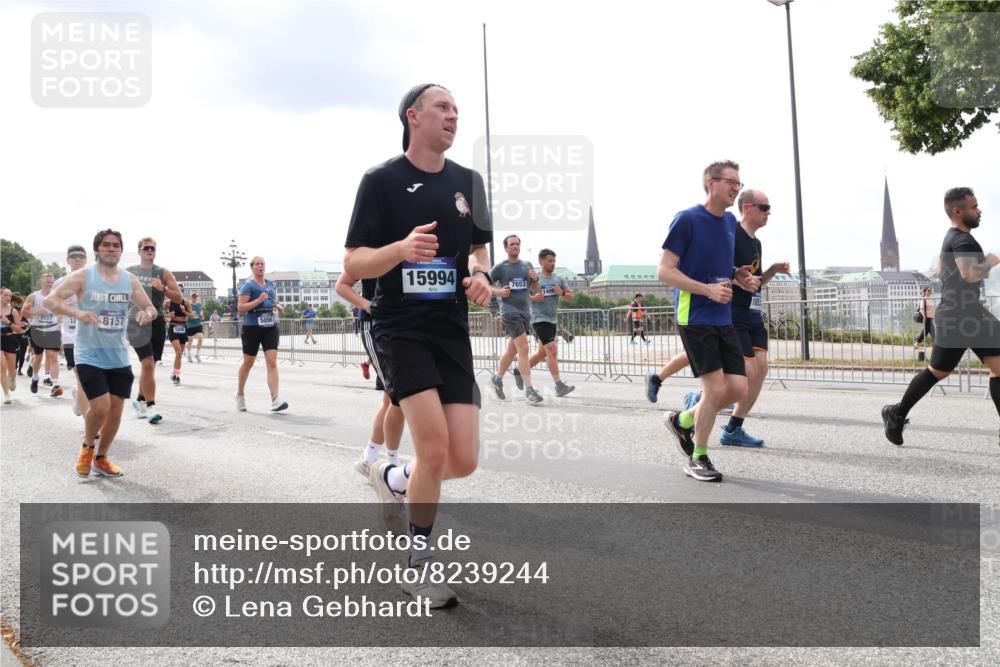 29.06.2025 - hella hamburg halbmarathon Lena Gebhardt http://msf.ph/oto/8239244 29.06.2025 10:33:47 Lombardsbrücke 1189, 1275, 1417, 1705, 1787, 1896, 1995, 2342, 2482, 2526, 2776, 3170, 3264, 3340, 3341, 3345, 3560, 3812, 4164, 4361, 4433, 4449, 4479, 4696, 4807, 4942, 5075, 5096, 5141, 5557, 5561, 5566, 5569, 5584, 5691, 5821, 5822, 5887, 6109, 6364, 6515, 6516, 6854, 6956, 6999, 7027, 7565, 7653, 7705, 8021, 8157, 8202, 8277, 8282, 8375, 8377, 8383, 8401, 8891, 9094, 9234, 9258, 9438, 9591, 9592, 9750, 9780, 9799, 9875, 9995, 10007, 10071, 10561, 11811 meine-sportfotos.de
