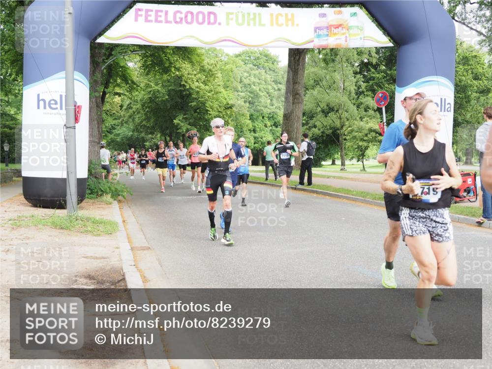 29.06.2025 - hella hamburg halbmarathon MichiJ http://msf.ph/oto/8239279 29.06.2025 10:27:30 Zwischen KM18-KM19 2719, 2980, 3431, 3783, 7981, 9403, 11049, 11281, 13514, 15372, 15561, 17623, 18761, 19004, 19151 meine-sportfotos.de