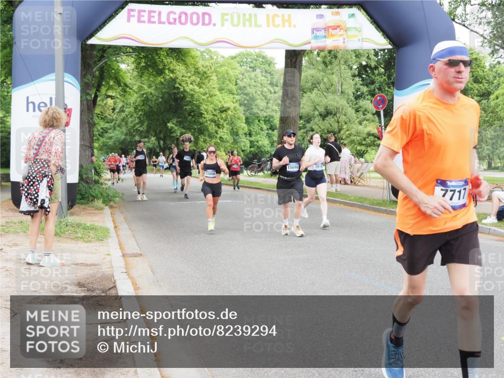 29.06.2025 - hella hamburg halbmarathon MichiJ http://msf.ph/oto/8239294 29.06.2025 10:50:21 Zwischen KM18-KM19 2424, 3919, 7290, 7453, 7717, 12008, 14493, 15532, 15698, 16594, 17441, 18321 meine-sportfotos.de