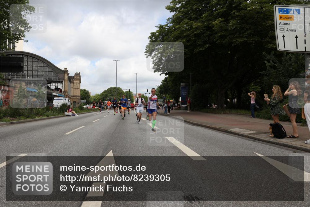 29.06.2025 - hella hamburg halbmarathon Yannick Fuchs http://msf.ph/oto/8239305 29.06.2025 10:34:44 20KM 1603, 1975, 2573, 2714, 2750, 2826, 3626, 4381, 4766, 4888, 5375, 5409, 5508, 5803, 6149, 6152, 6649, 7109, 7495, 7622, 8467, 8574, 8933, 9294, 10900, 11731, 12088, 12540, 12704, 12865, 14077, 14699, 14924, 15015, 15421, 15424, 15813, 15828, 16580, 16761, 17245, 17973, 18614, 18979 meine-sportfotos.de