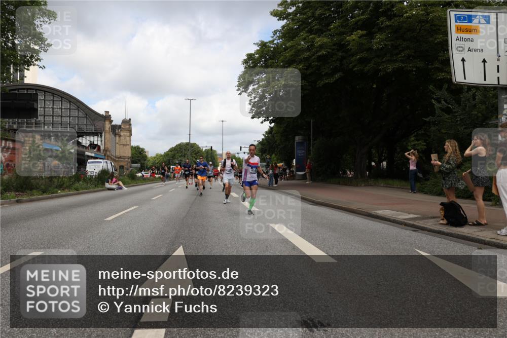29.06.2025 - hella hamburg halbmarathon Yannick Fuchs http://msf.ph/oto/8239323 29.06.2025 10:34:44 20KM 1603, 1975, 2573, 2714, 2750, 2826, 3626, 4381, 4766, 4888, 5375, 5409, 5508, 5803, 6149, 6152, 6649, 7109, 7495, 7622, 8467, 8574, 8933, 9294, 10900, 11731, 12088, 12540, 12704, 12865, 14077, 14699, 14924, 15015, 15421, 15424, 15813, 15828, 16580, 16761, 17245, 17973, 18614, 18979 meine-sportfotos.de