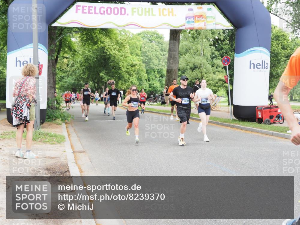 29.06.2025 - hella hamburg halbmarathon MichiJ http://msf.ph/oto/8239370 29.06.2025 10:50:22 Zwischen KM18-KM19 3919, 7290, 7453, 7717, 12008, 15532, 15698, 16594, 17441, 18321 meine-sportfotos.de