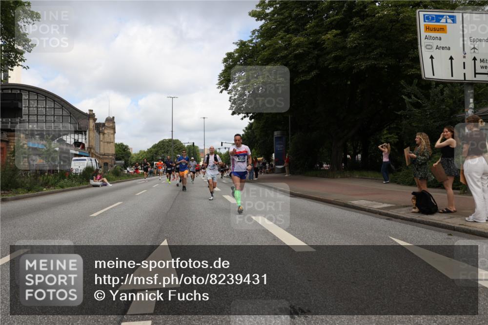 29.06.2025 - hella hamburg halbmarathon Yannick Fuchs http://msf.ph/oto/8239431 29.06.2025 10:34:44 20KM 1603, 1975, 2573, 2714, 2750, 2826, 3626, 4381, 4766, 4888, 5375, 5409, 5508, 5803, 6149, 6152, 6649, 7109, 7495, 7622, 8467, 8574, 8933, 9294, 10900, 11731, 12088, 12540, 12704, 12865, 14077, 14699, 14924, 15015, 15421, 15424, 15813, 15828, 16580, 16761, 17245, 17973, 18614, 18979 meine-sportfotos.de