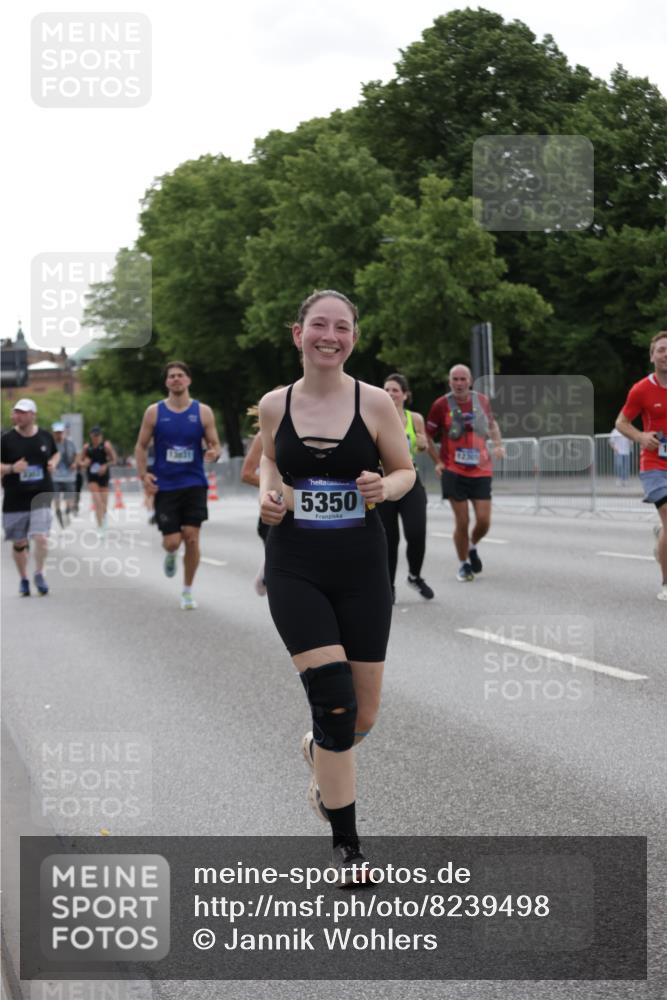 29.06.2025 - hella hamburg halbmarathon Jannik Wohlers http://msf.ph/oto/8239498 29.06.2025 10:29:26 Lombardsbrücke 1097, 1694, 2302, 2699, 3613, 4395, 4580, 5063, 5350, 8388, 8941, 9095, 9937, 11269, 11376, 11444, 11634, 12216, 12227, 12305, 12537, 13031, 13810, 15266, 17529, 18385 meine-sportfotos.de