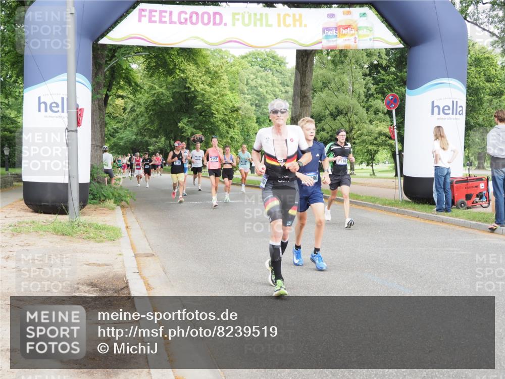 29.06.2025 - hella hamburg halbmarathon MichiJ http://msf.ph/oto/8239519 29.06.2025 10:27:31 Zwischen KM18-KM19 2719, 2980, 3431, 3783, 7110, 7981, 9403, 11281, 13800, 15561, 16280, 17623, 18761, 19004, 19151 meine-sportfotos.de