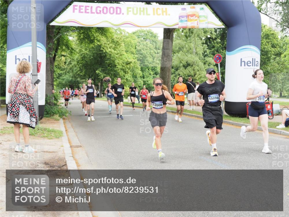 29.06.2025 - hella hamburg halbmarathon MichiJ http://msf.ph/oto/8239531 29.06.2025 10:50:23 Zwischen KM18-KM19 3919, 7290, 7453, 7717, 12008, 15532, 15698, 16594, 17441, 17895, 18321 meine-sportfotos.de
