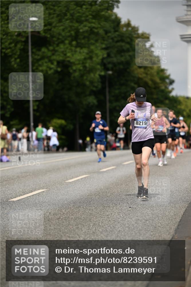 29.06.2025 - hella hamburg halbmarathon Dr. Thomas Lammeyer http://msf.ph/oto/8239591 29.06.2025 10:13:56 Kennedybrücke 1483, 1513, 1573, 1838, 3921, 5511, 7042, 7333, 7636, 7685, 8090, 8219, 8890, 9366, 9434, 9674, 9681, 9781, 9816, 10036, 10943, 11027, 11180 meine-sportfotos.de