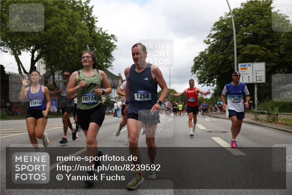 29.06.2025 - hella hamburg halbmarathon Yannick Fuchs http://msf.ph/oto/8239592 29.06.2025 10:47:17 20KM 1061, 1258, 1499, 1706, 1783, 2074, 2082, 2099, 2346, 2910, 3059, 3208, 3209, 3334, 4065, 4419, 4635, 4770, 5077, 5907, 6198, 6628, 6877, 7177, 7509, 7864, 8273, 8361, 8390, 8651, 9065, 9142, 9163, 9537, 10549, 10724, 10891, 10895, 11588, 11589, 11604, 11689, 11992, 12155, 12413, 12490, 12875, 12910, 13289, 13997, 14323, 15061, 15126, 15179, 15430, 15497, 15681, 16467, 16538, 16986, 18134, 18590, 18720, 18901, 19244 meine-sportfotos.de