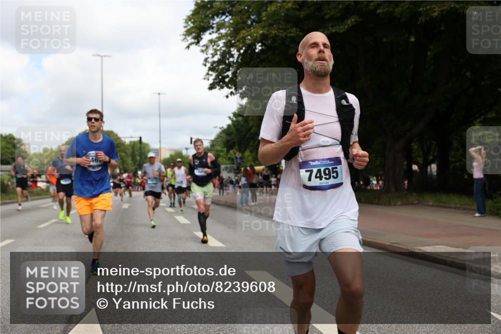 29.06.2025 - hella hamburg halbmarathon Yannick Fuchs http://msf.ph/oto/8239608 29.06.2025 10:34:46 20KM 1603, 1975, 2714, 2750, 2826, 4381, 4766, 4888, 5375, 5409, 5508, 5803, 6080, 6149, 6152, 6649, 7109, 7495, 7622, 8467, 8574, 8933, 9294, 10900, 10968, 11731, 12088, 12540, 12704, 12865, 14077, 14699, 14924, 15015, 15424, 15813, 15828, 16580, 16761, 17245, 17973, 18614, 18979 meine-sportfotos.de