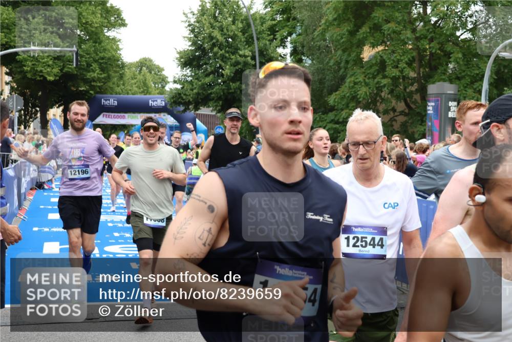 29.06.2025 - hella hamburg halbmarathon Zöllner http://msf.ph/oto/8239659 29.06.2025 10:55:43 Ziel 1120, 1143, 1834, 2955, 2982, 3037, 4897, 6924, 8255, 8618, 10212, 11039, 11568, 12196, 12483, 12515, 14909, 15896, 16110, 17615, 18064, 18190 meine-sportfotos.de