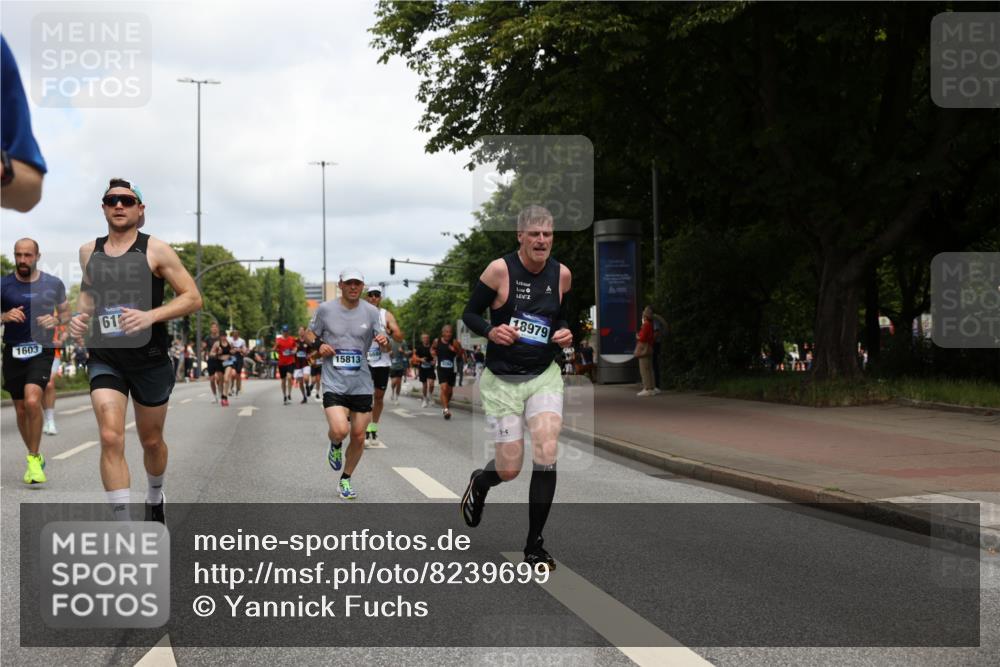 29.06.2025 - hella hamburg halbmarathon Yannick Fuchs http://msf.ph/oto/8239699 29.06.2025 10:34:47 20KM 1603, 1975, 2324, 2714, 2750, 2826, 4381, 4766, 4888, 5375, 5409, 5508, 5803, 6080, 6149, 6152, 6649, 7109, 7495, 7622, 8465, 8467, 8574, 8933, 9294, 10900, 10968, 11731, 12088, 12540, 12704, 12865, 13029, 14699, 14924, 15015, 15424, 15813, 16580, 16761, 17245, 17973, 18614, 18979 meine-sportfotos.de