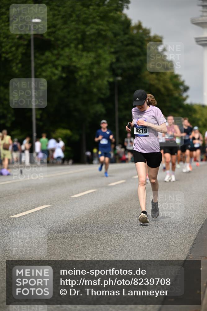 29.06.2025 - hella hamburg halbmarathon Dr. Thomas Lammeyer http://msf.ph/oto/8239708 29.06.2025 10:13:57 Kennedybrücke 1483, 1513, 1573, 1838, 3921, 5511, 7042, 7250, 7333, 7636, 7685, 8090, 8219, 8890, 9366, 9434, 9674, 9681, 9816, 10036, 10943, 11027, 11180 meine-sportfotos.de