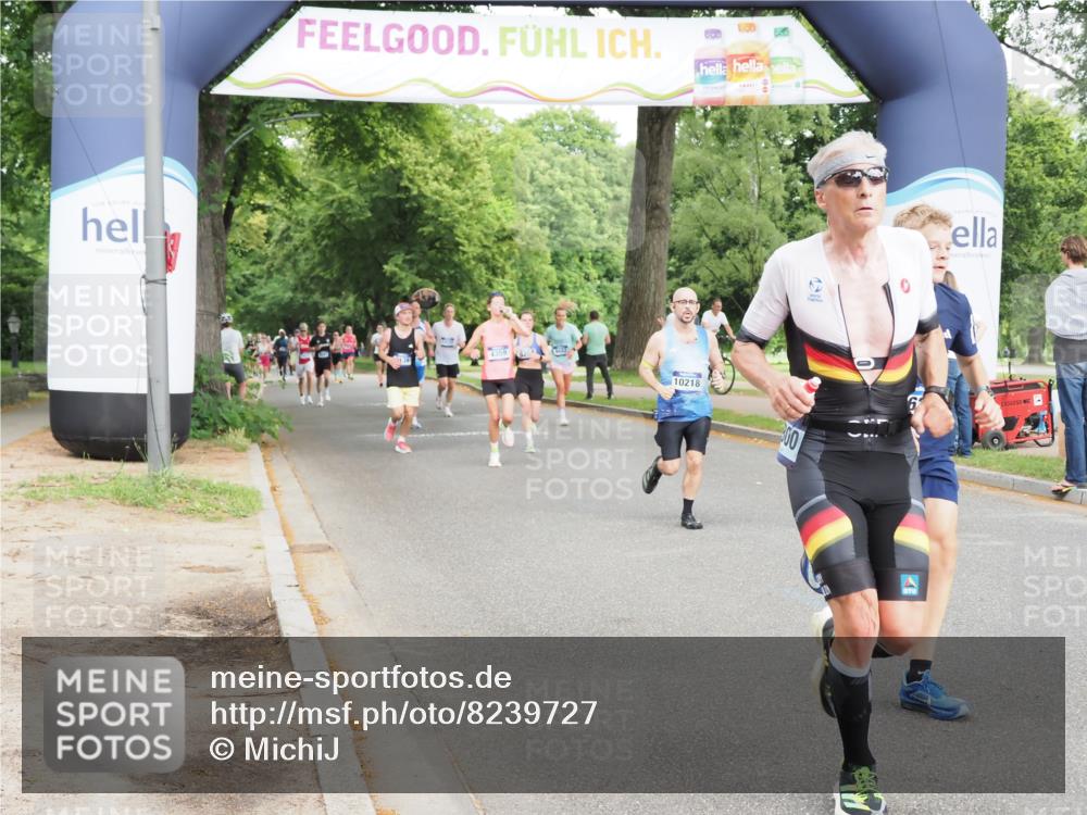 29.06.2025 - hella hamburg halbmarathon MichiJ http://msf.ph/oto/8239727 29.06.2025 10:27:32 Zwischen KM18-KM19 2719, 2980, 3136, 3431, 3783, 4359, 7110, 9403, 10218, 11281, 13800, 15561, 16280, 17623, 18761, 19004, 19151 meine-sportfotos.de