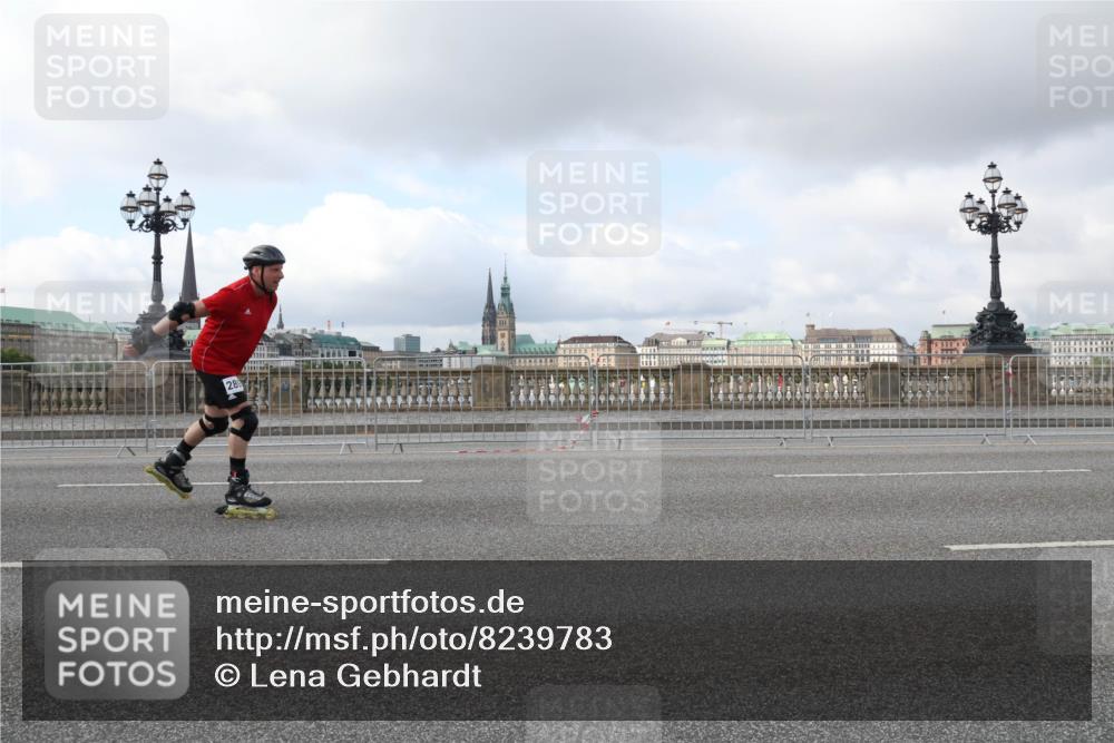 29.06.2025 - hella hamburg halbmarathon Lena Gebhardt http://msf.ph/oto/8239783 29.06.2025 09:02:11 Lombardsbrücke  meine-sportfotos.de
