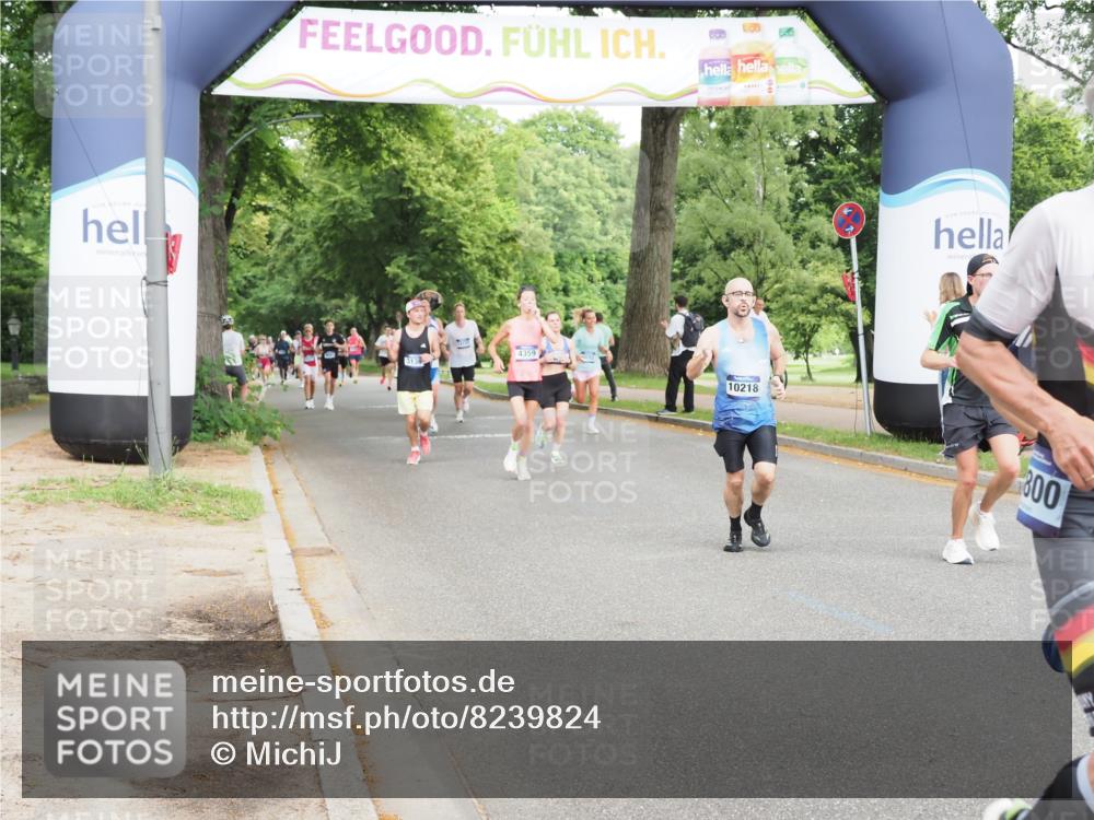 29.06.2025 - hella hamburg halbmarathon MichiJ http://msf.ph/oto/8239824 29.06.2025 10:27:32 Zwischen KM18-KM19 2719, 2980, 3136, 3431, 3783, 4359, 7110, 9403, 10218, 11281, 13800, 15561, 16280, 17623, 18761, 19004, 19151 meine-sportfotos.de