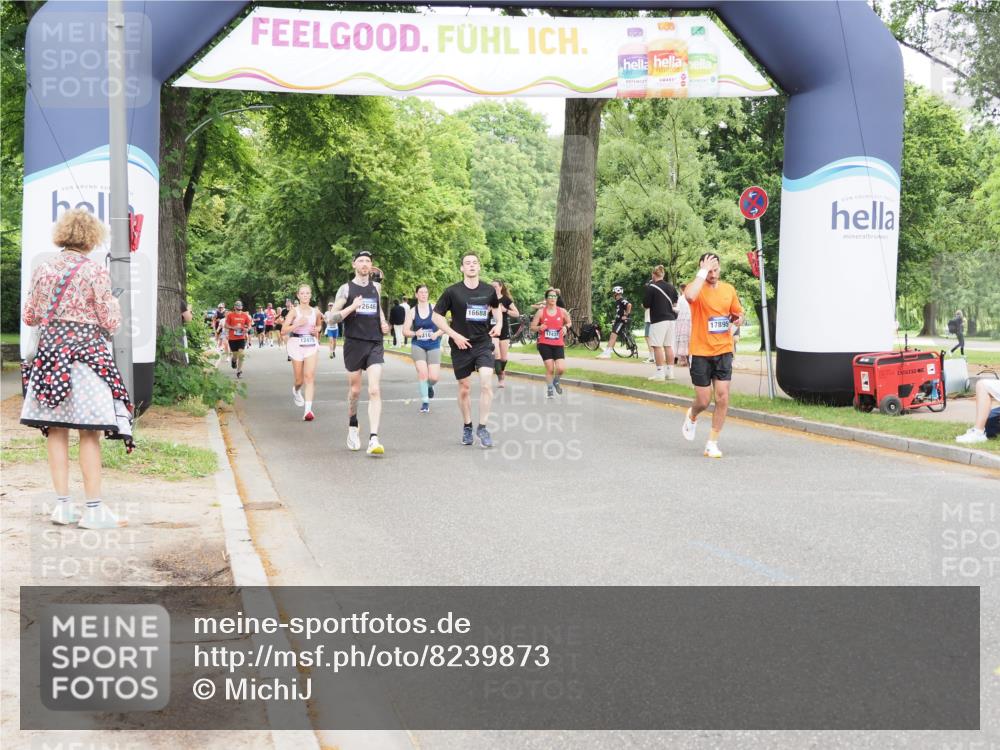 29.06.2025 - hella hamburg halbmarathon MichiJ http://msf.ph/oto/8239873 29.06.2025 10:50:24 Zwischen KM18-KM19 3919, 7290, 7717, 12008, 12646, 15532, 15698, 16594, 16688, 17441, 17895, 18321 meine-sportfotos.de