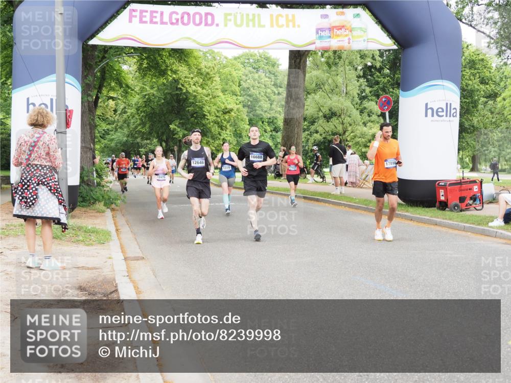 29.06.2025 - hella hamburg halbmarathon MichiJ http://msf.ph/oto/8239998 29.06.2025 10:50:25 Zwischen KM18-KM19 1316, 3919, 7717, 12008, 12475, 12646, 15532, 15698, 16594, 16688, 17441, 17895, 18321 meine-sportfotos.de