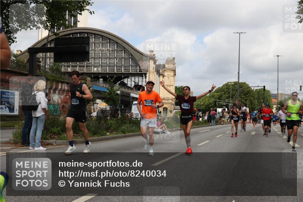 29.06.2025 - hella hamburg halbmarathon Yannick Fuchs http://msf.ph/oto/8240034 29.06.2025 10:34:50 20KM 1603, 2324, 2714, 2750, 2826, 4888, 5050, 5375, 5409, 5508, 5803, 5916, 6080, 6149, 6152, 6649, 7109, 7495, 7622, 8370, 8465, 8467, 8574, 9294, 10900, 10968, 11731, 12088, 12540, 12704, 12865, 13029, 14924, 15015, 15424, 15813, 16580, 16761, 17245, 18614, 18979 meine-sportfotos.de